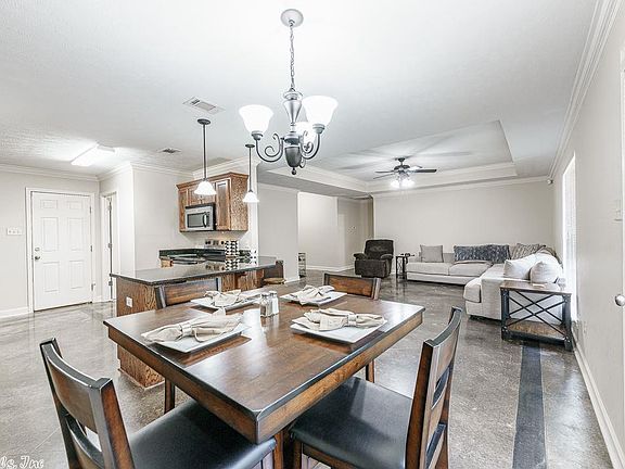 3rd image of 1805 Poteete Dr