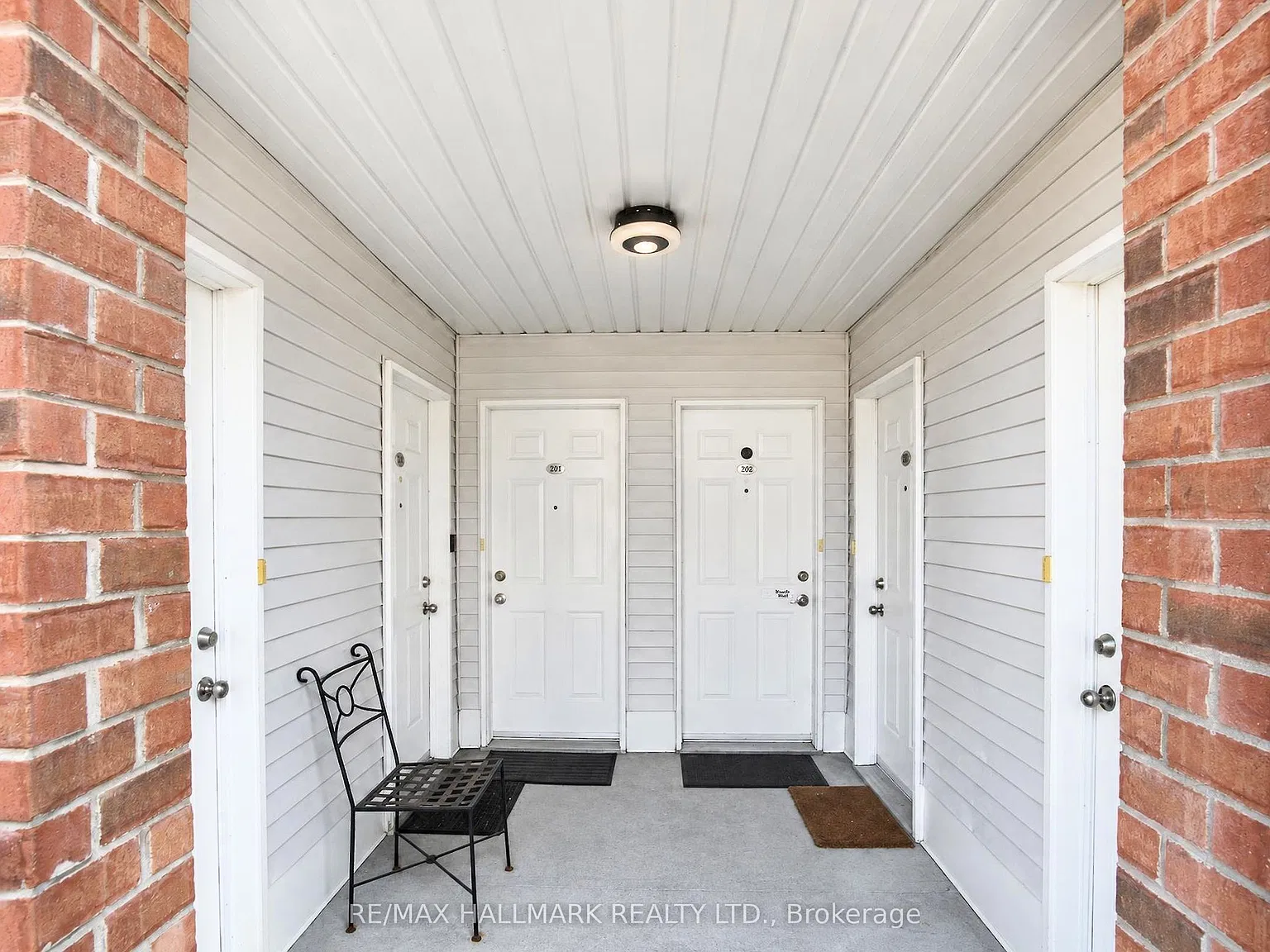 2 bed, $3,200 — Photo 4