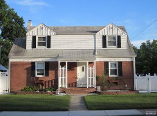 40 Ekings Ave, Hawthorne, NJ 07506