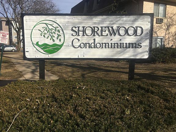 2nd image of 212 Shorewood Dr APT 1D