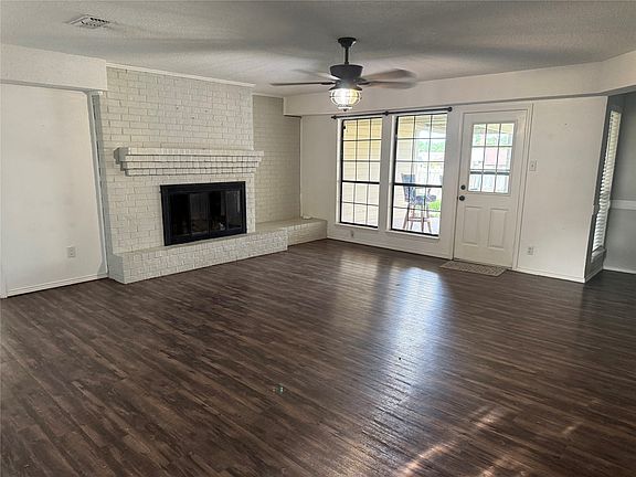 3rd image of 144 Hollie Cir