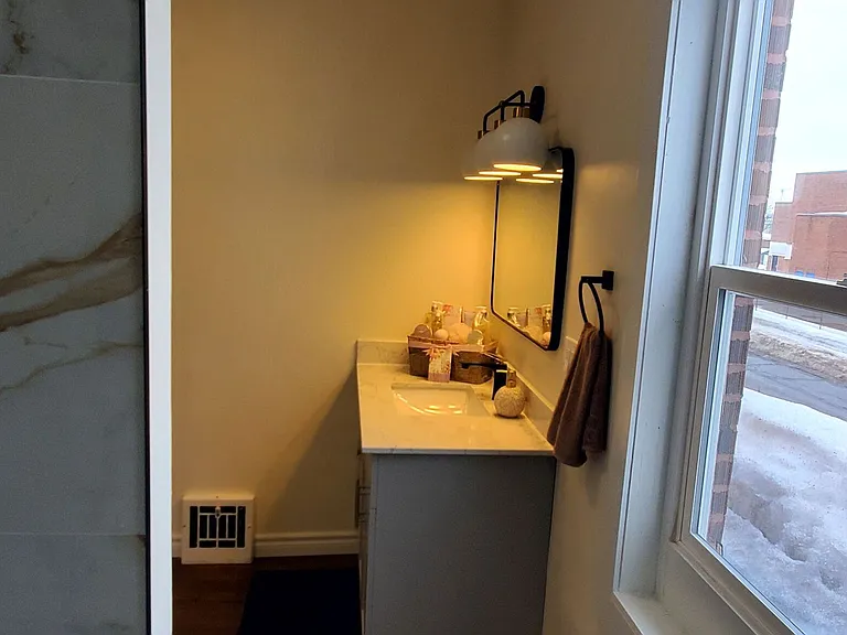 244 Albert St W — Photo 20