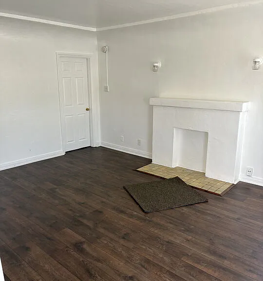 1052 W 60th Pl — Photo 4