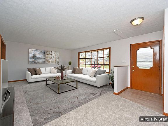3rd image of 5639 Bordeaux Way