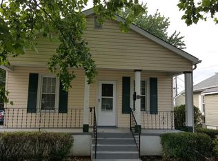 869 Halloran Ave, Wood River, IL 62095