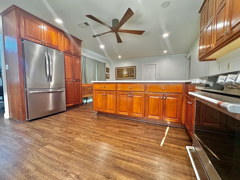 14270 Pinewood Dr — Photo 11