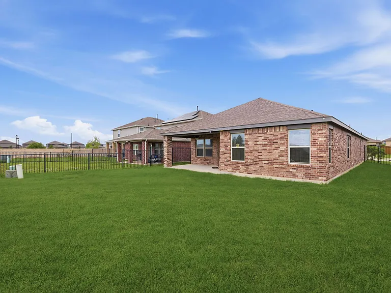 10433 Russell Pines Dr — Photo 24
