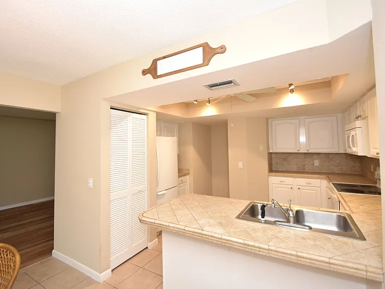 6 Broadmore Cir — Photo 6