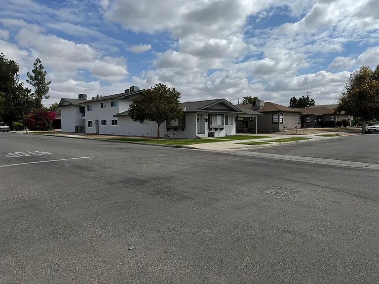 Kern St — Photo 1
