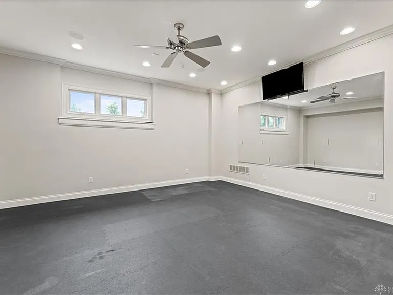 9020 Whisperinghill Dr — Photo 64