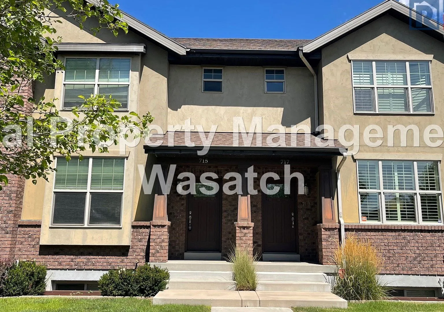 Beautiful 3 bedroom, 3 bathroom Townhome across from Liberty Park in Salt Lake City Utah!! — Photo 1