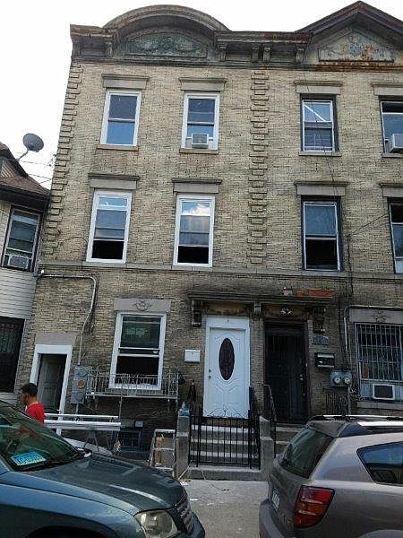 1st image of 14 W 184th St