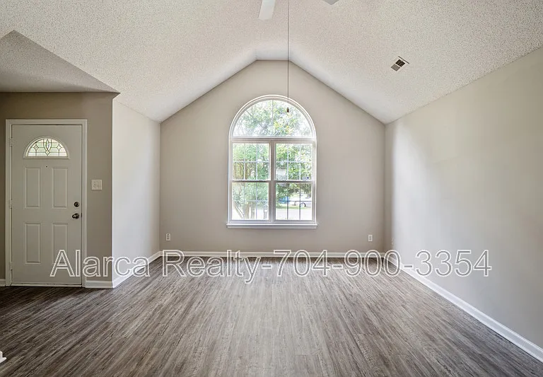 6532 David Ave — Photo 4