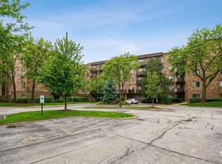 700 Wellington Ave Unit 504, Elk Grove Village, IL