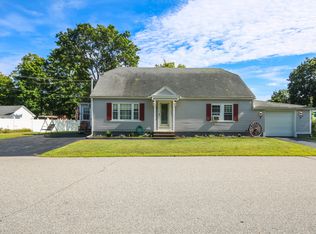 2 Thomas St, Springvale, ME 04083