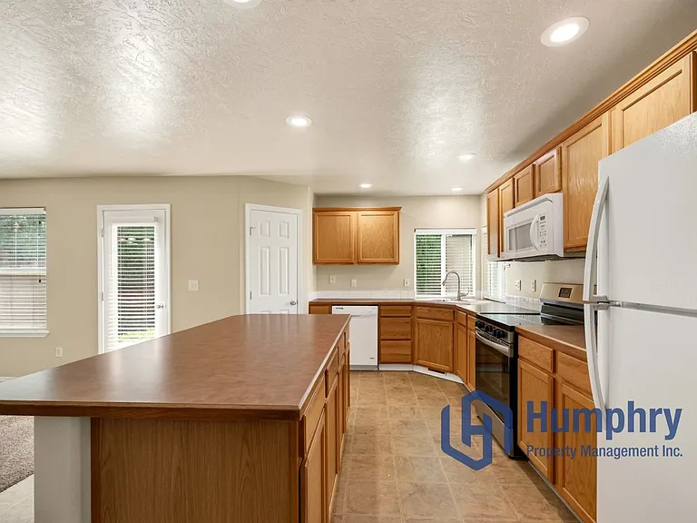 3527 E Hand Cart Ln — Photo 17