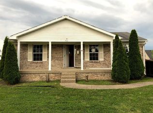 205 Beechcliff Cir, Shepherdsville, KY 40165