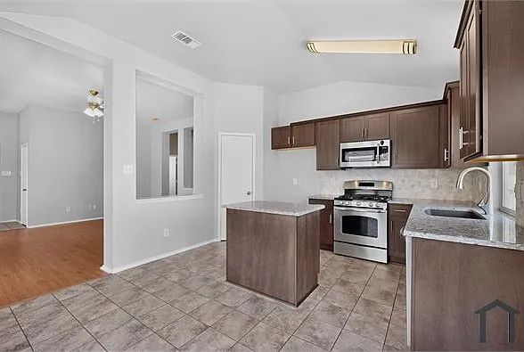 9012 Boone Dr — Photo 7