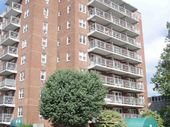 700 Summer Street #4L, Stamford, CT 06901