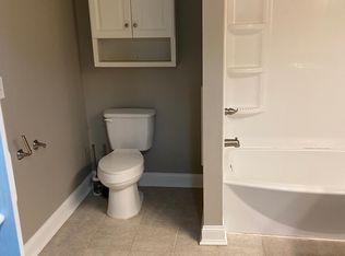 1920 Crest Hollow Dr APT 103, Winston Salem, NC 27127