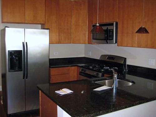 2nd image of 4177 W Cullom Ave #2