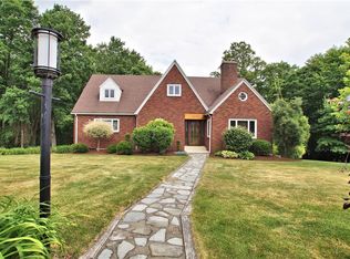 4515 Evergreen Dr, Jeannette, PA
