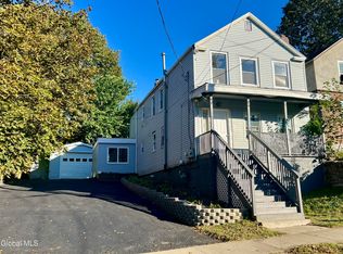 1572 3rd St, Rensselaer, NY 12144