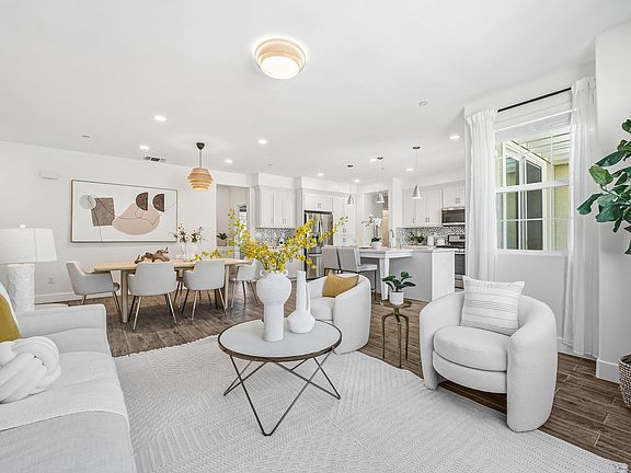 3rd image of 37629 Breakers Rd