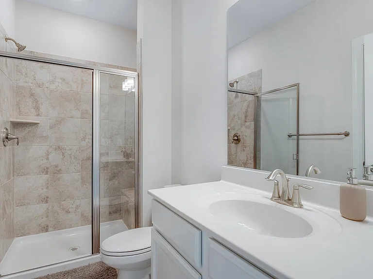 4725 Cherokee St — Photo 38