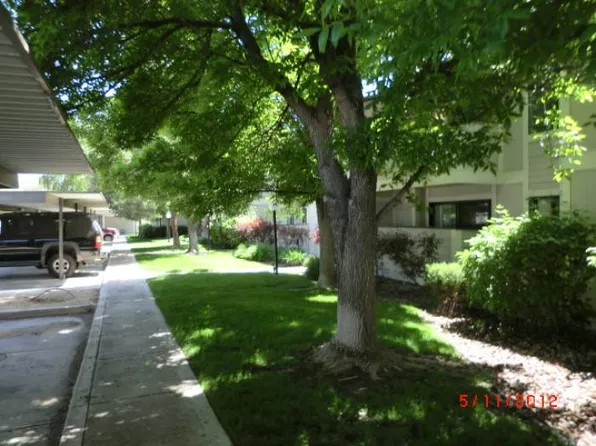 2445 Sycamore Glen Dr, Sparks, NV 89434