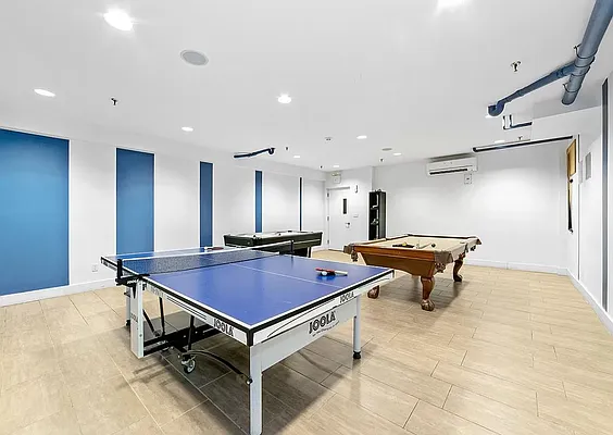 Rented by Bushburg | media 52