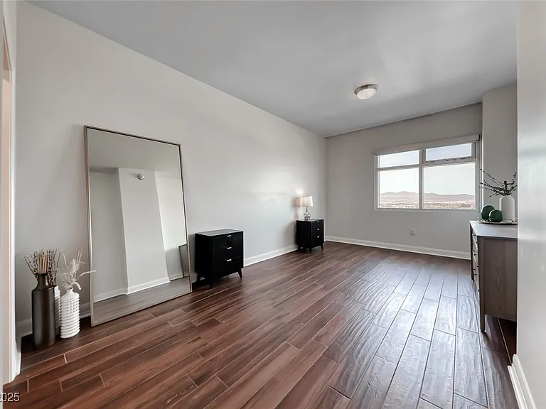 150 Las Vegas Blvd #1803 — Photo 21