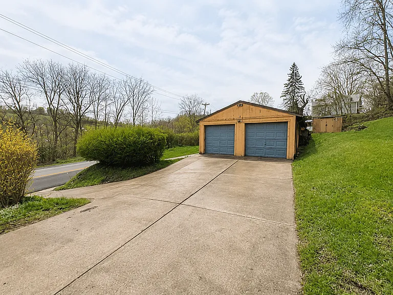1445 Hulton Rd — Photo 14