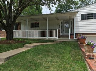 9545 Garber Rd, Saint Louis, MO 63126