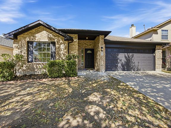 2nd image of 204 Newport Landing Pl