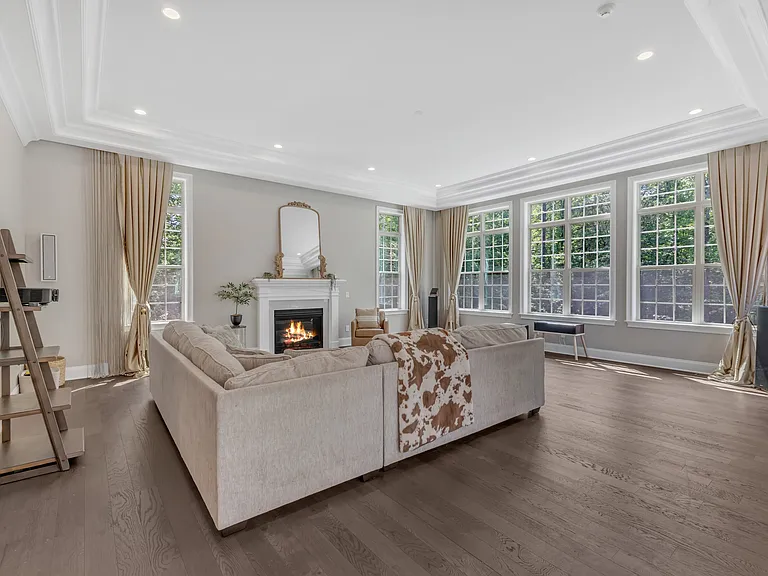 7304 Hasentree Club Dr — Photo 24