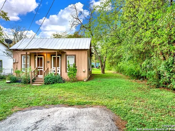 1905 16th St, Hondo, TX 78861