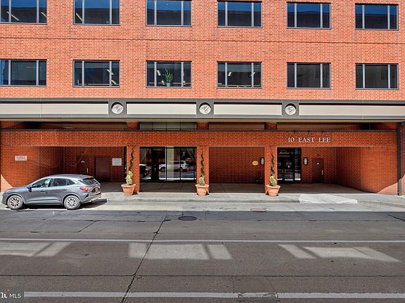 4th image of 10 E Lee St Unit 2804