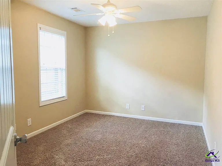 211 Station Way — Photo 9