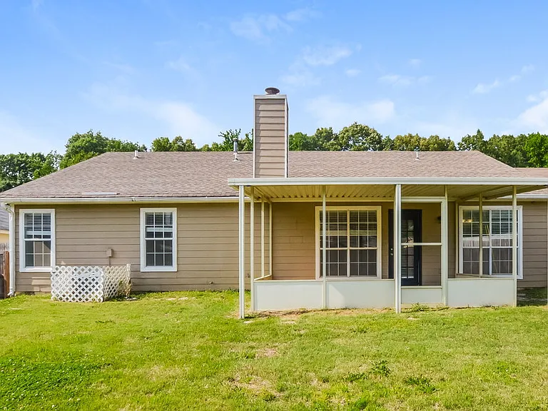 6899 Gallop Dr — Photo 17