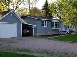211 S 8th Ave E, Hartley, IA 51346