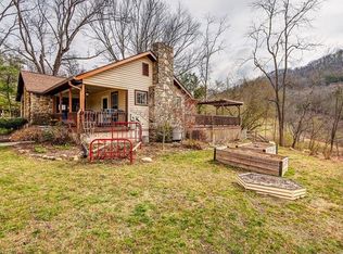 18 Mission Ln, Fairview, NC 28730