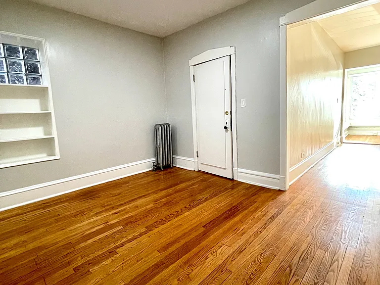 840 W Elmwood Ave #1 — Photo 15