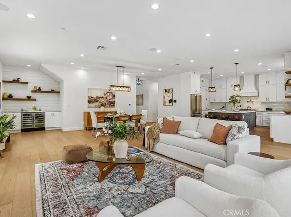 8308 McConnell Ave, Los Angeles, CA 90045