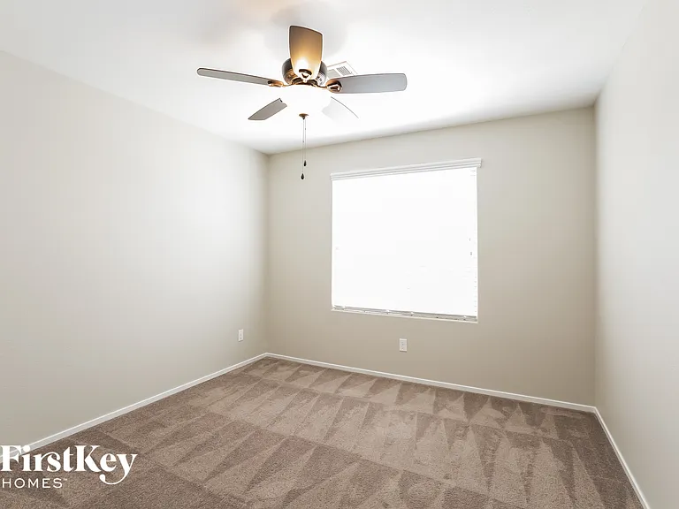 4148 Seclusion Bay Ave — Photo 12