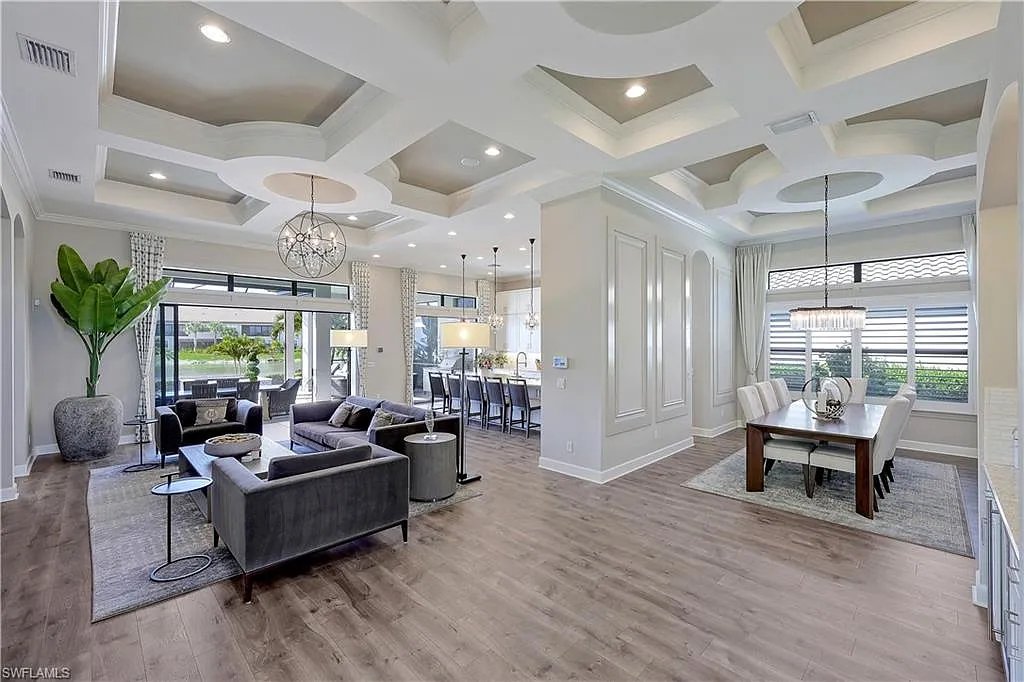 3 bed, 3.5 bath, 2850 sqft, $25,000 — Photo 4