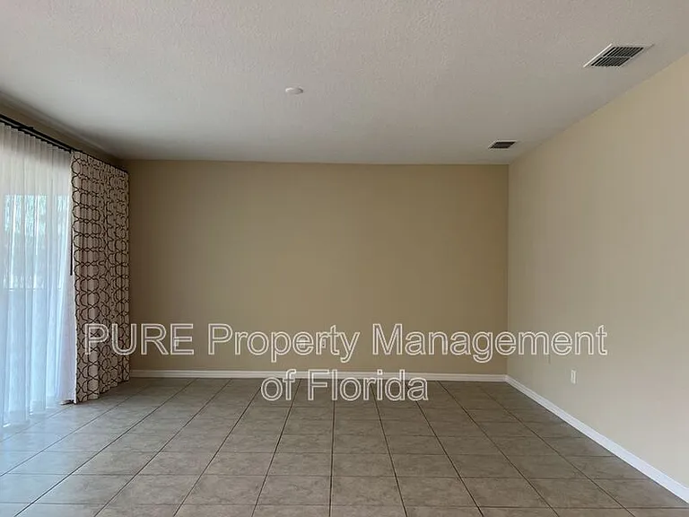 10376 SW 99th St — Photo 18