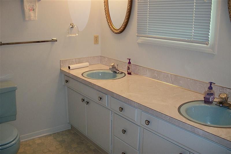 1st image of Driftwood Ln