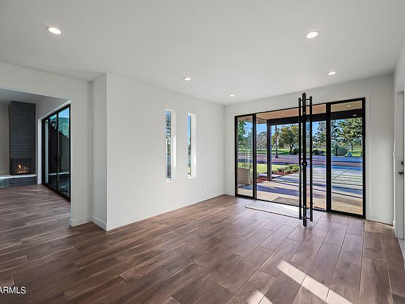 3rd image of 765 N VILLA NUEVA Drive