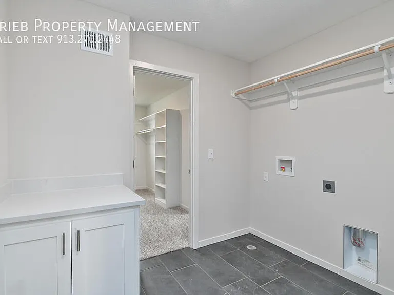 2677 W Dartmouth St — Photo 33